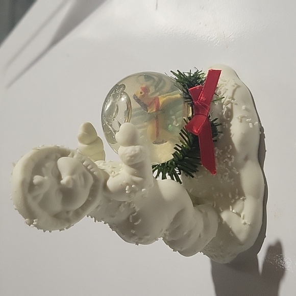 Holiday Christmas Figurine - Picture 3 of 4